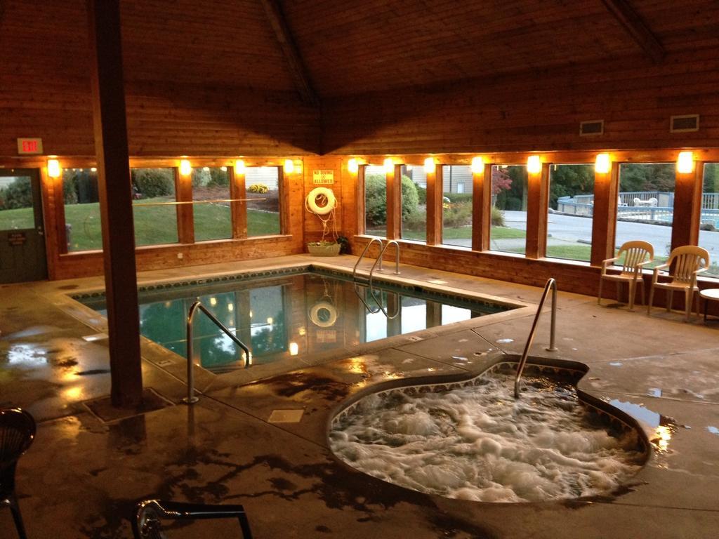 Our Place In The Smokies Gatlinburg Room photo
